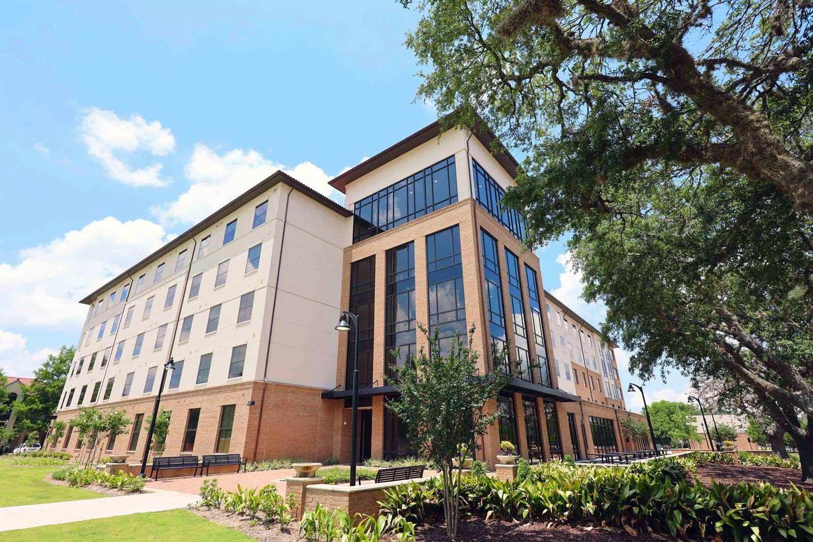 An exterior shot of Lousiana State University's Cedar Hall.